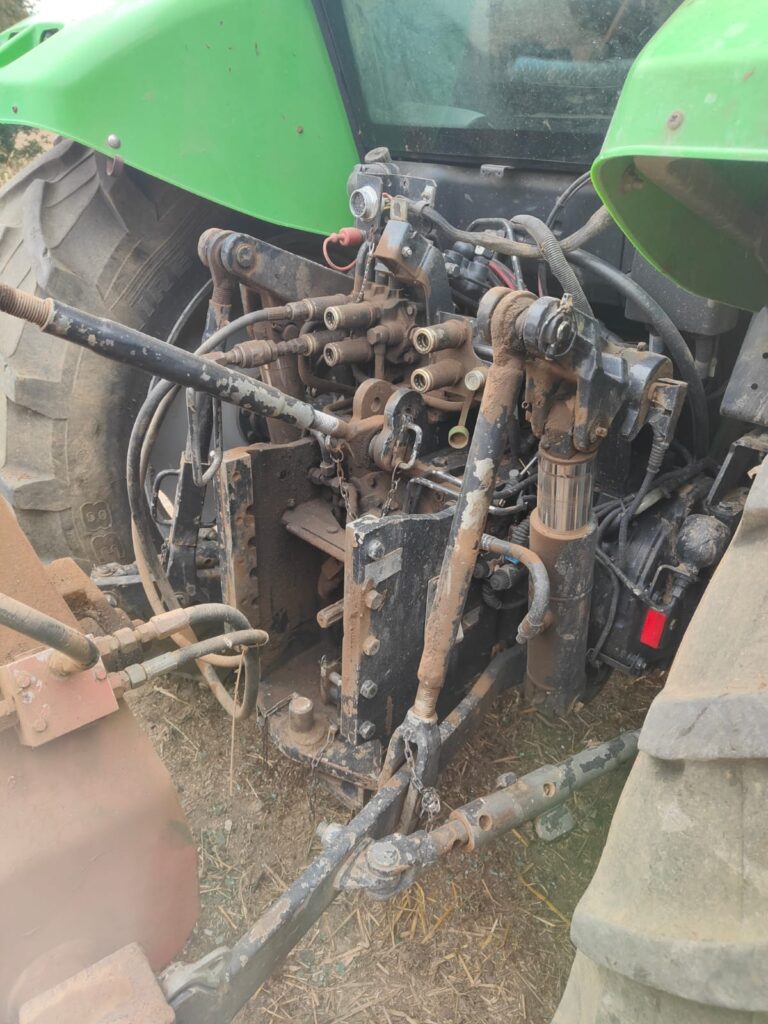 TRACTEUR AGRICOLE Deutz-Fahr AGROTRON K90 Année 2006