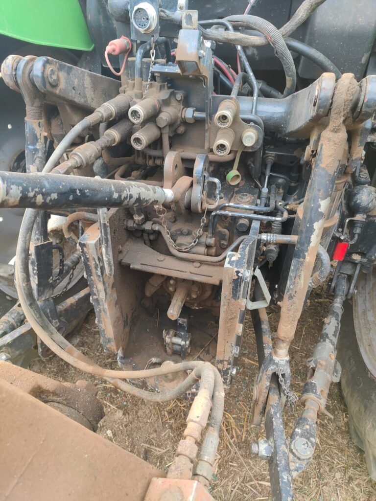 TRACTEUR AGRICOLE Deutz-Fahr AGROTRON K90 Année 2006