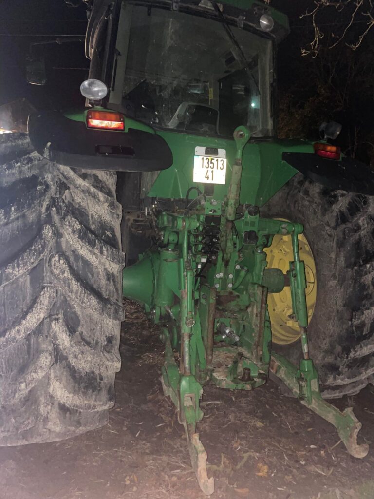 TRACTEUR AGRICOLE JOHN DEERE 8320 ANNEE 2004