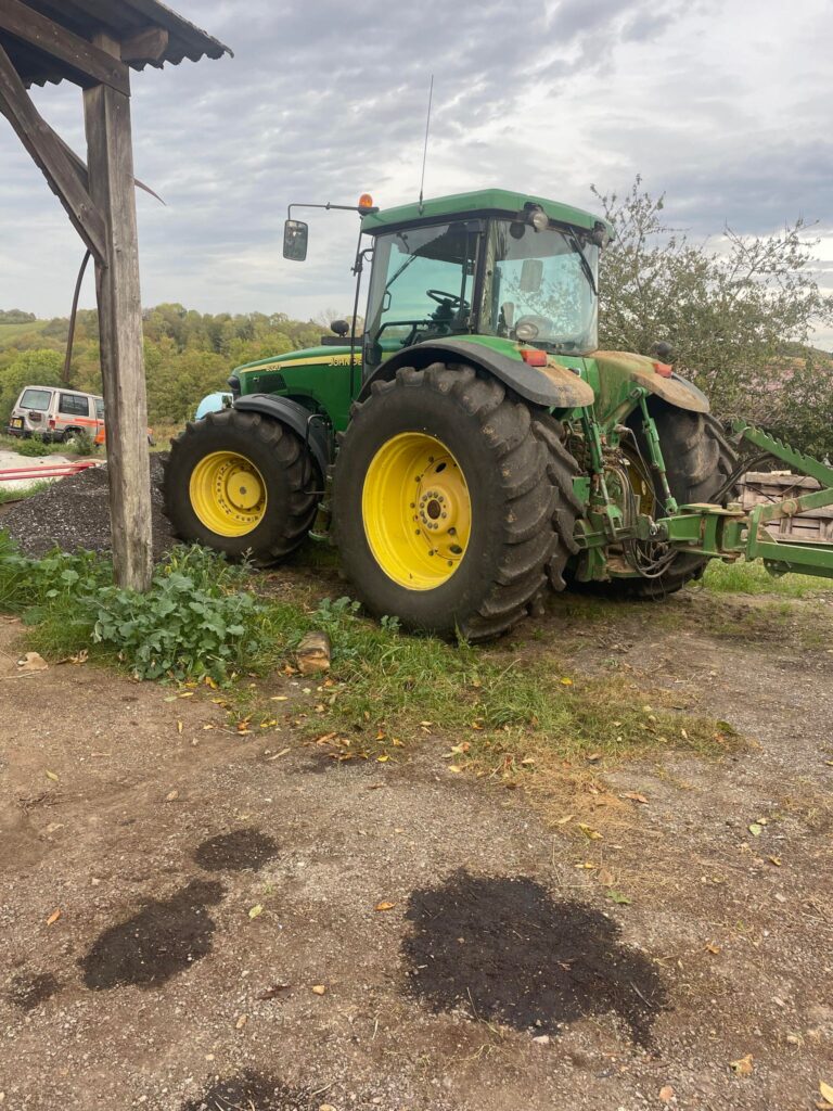 TRACTEUR AGRICOLE JOHN DEERE 8320 ANNEE 2004