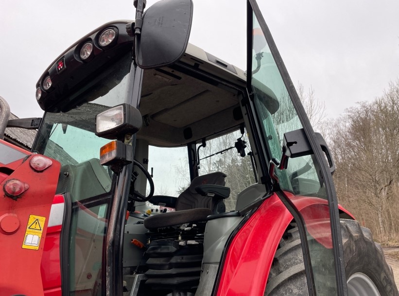 Massey Ferguson 5455 4WD avec chargeur