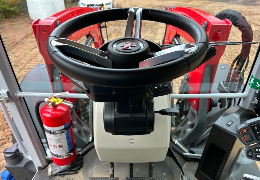 Tracteur Massey Ferguson Modèle: 5S.145