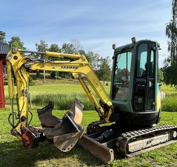 Yanmar VIO25-4