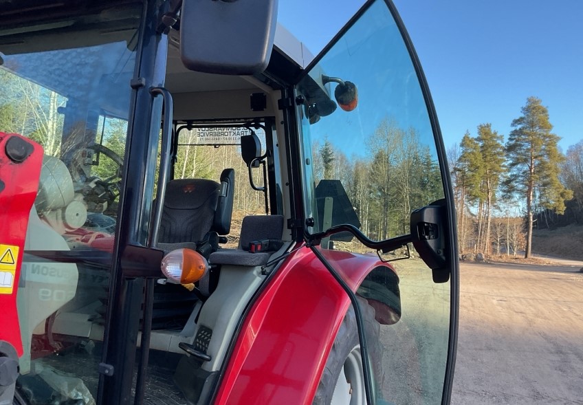 Massey Ferguson 5609